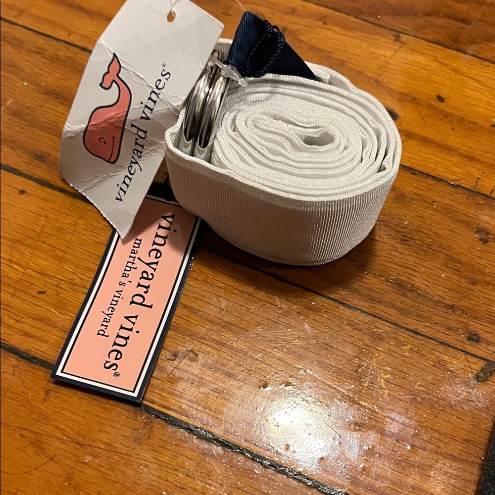Vineyard Vines Cream Belt with Metal Buckle